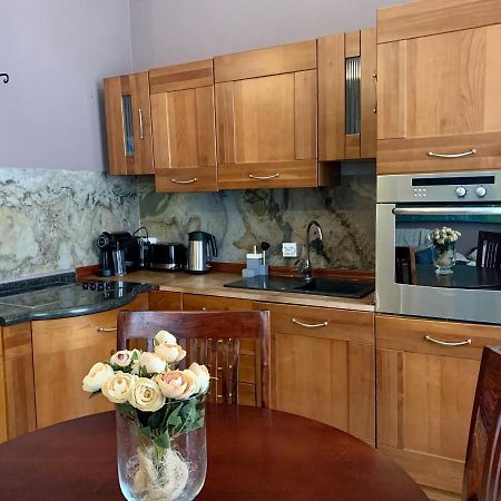 Beautiful And Charming Apartment In The Heart Of The Old Town Varşova Dış mekan fotoğraf