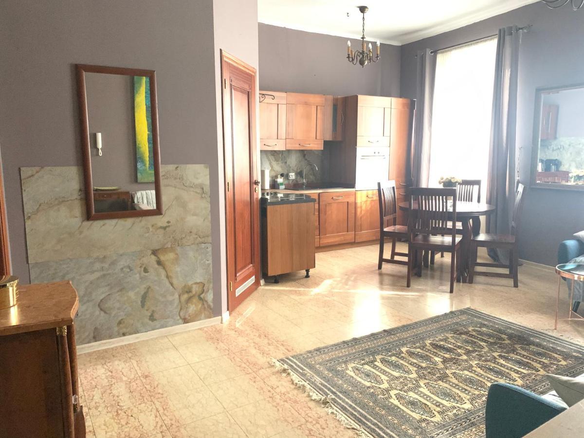 Beautiful And Charming Apartment In The Heart Of The Old Town Varşova Dış mekan fotoğraf