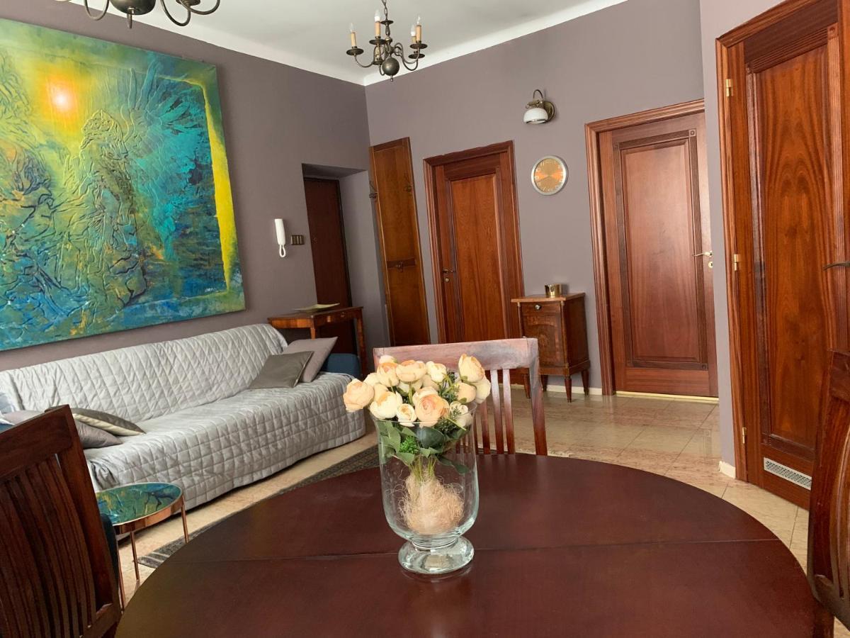 Beautiful And Charming Apartment In The Heart Of The Old Town Varşova Dış mekan fotoğraf